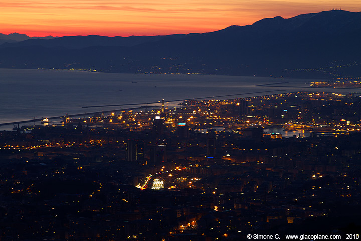 Genova al tramonto - (Genova at sunset)