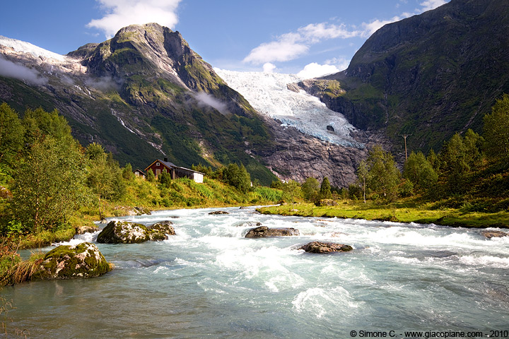Ghiacciaio Jostedalsbreen e fiume - (Jostedalsbreen glacier)